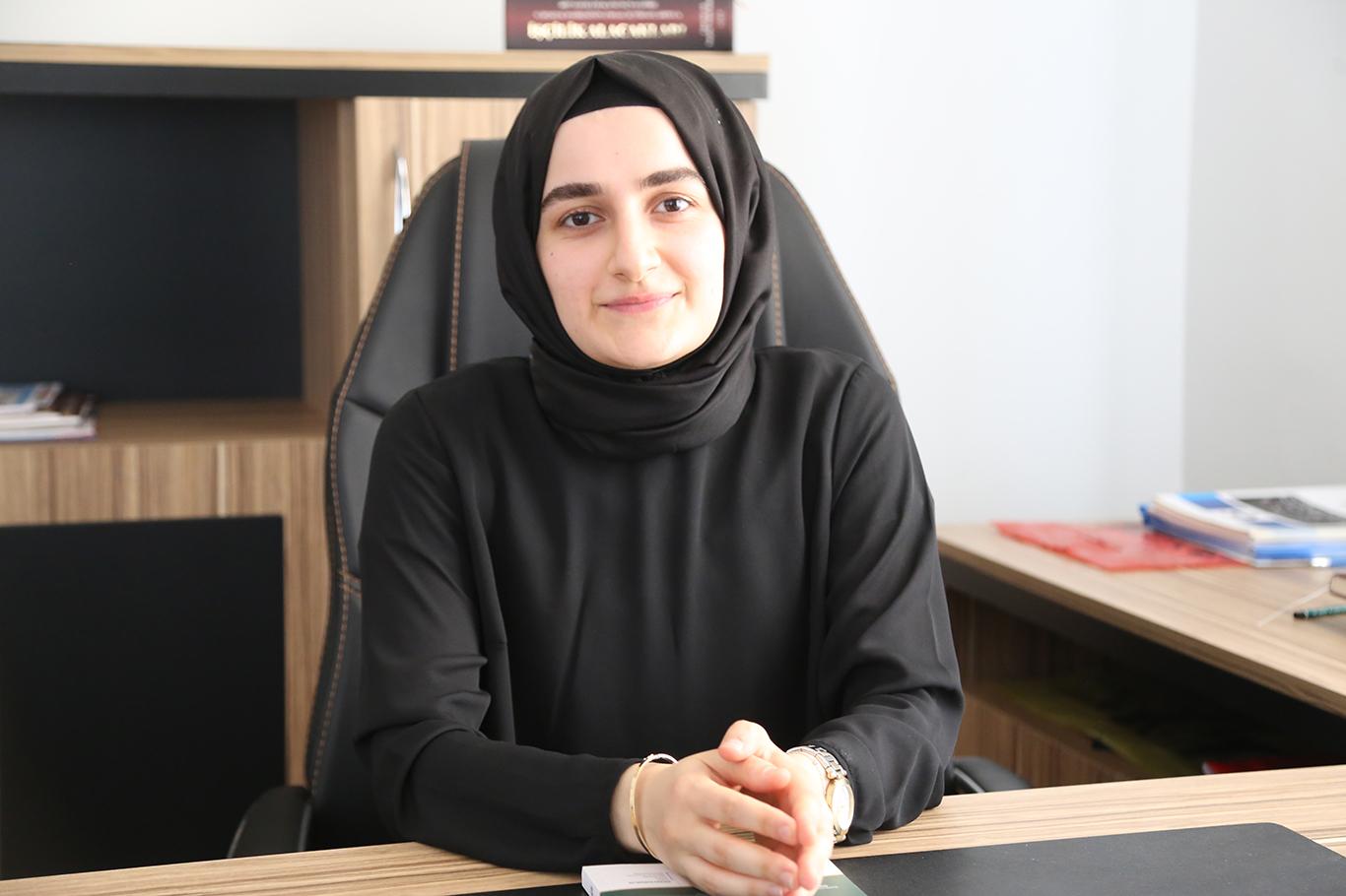 Avukat Elif Fidantek